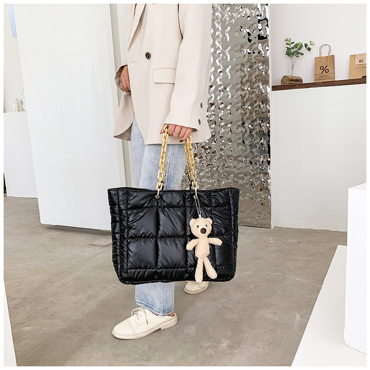 Borsa a Spalla da Donna Street Style con Eleganza