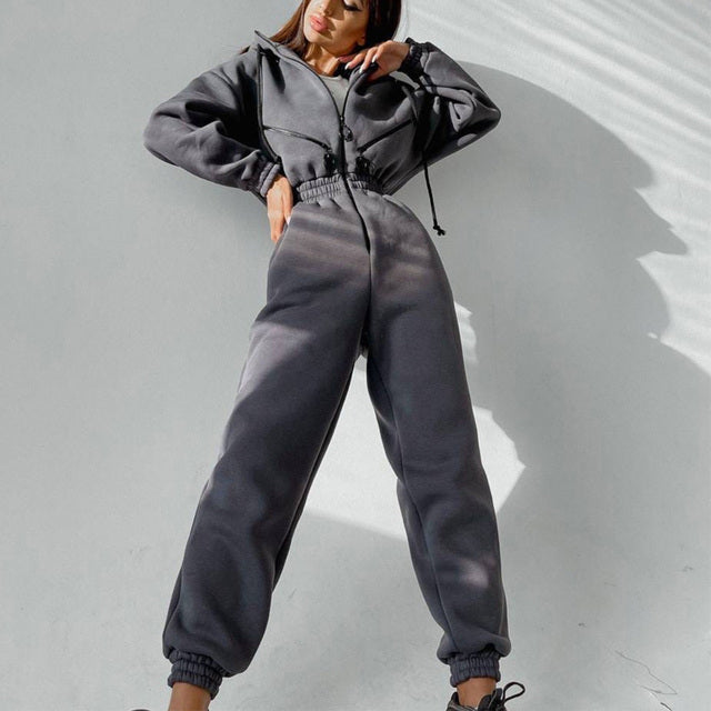 Completo casual da donna in due pezzi con felpa basic con zip e coulisse